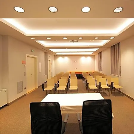 Major Hotel
