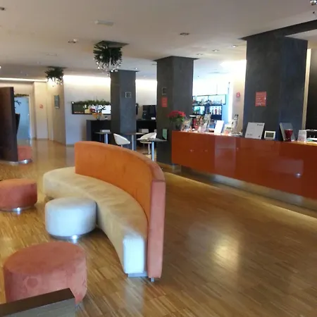梅杰酒店 酒店